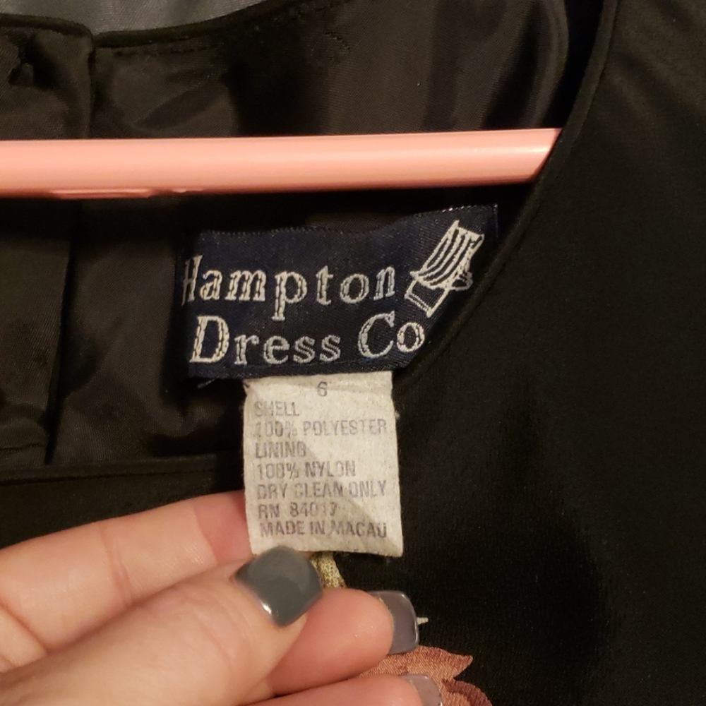 Dress - Picture 3 of 3